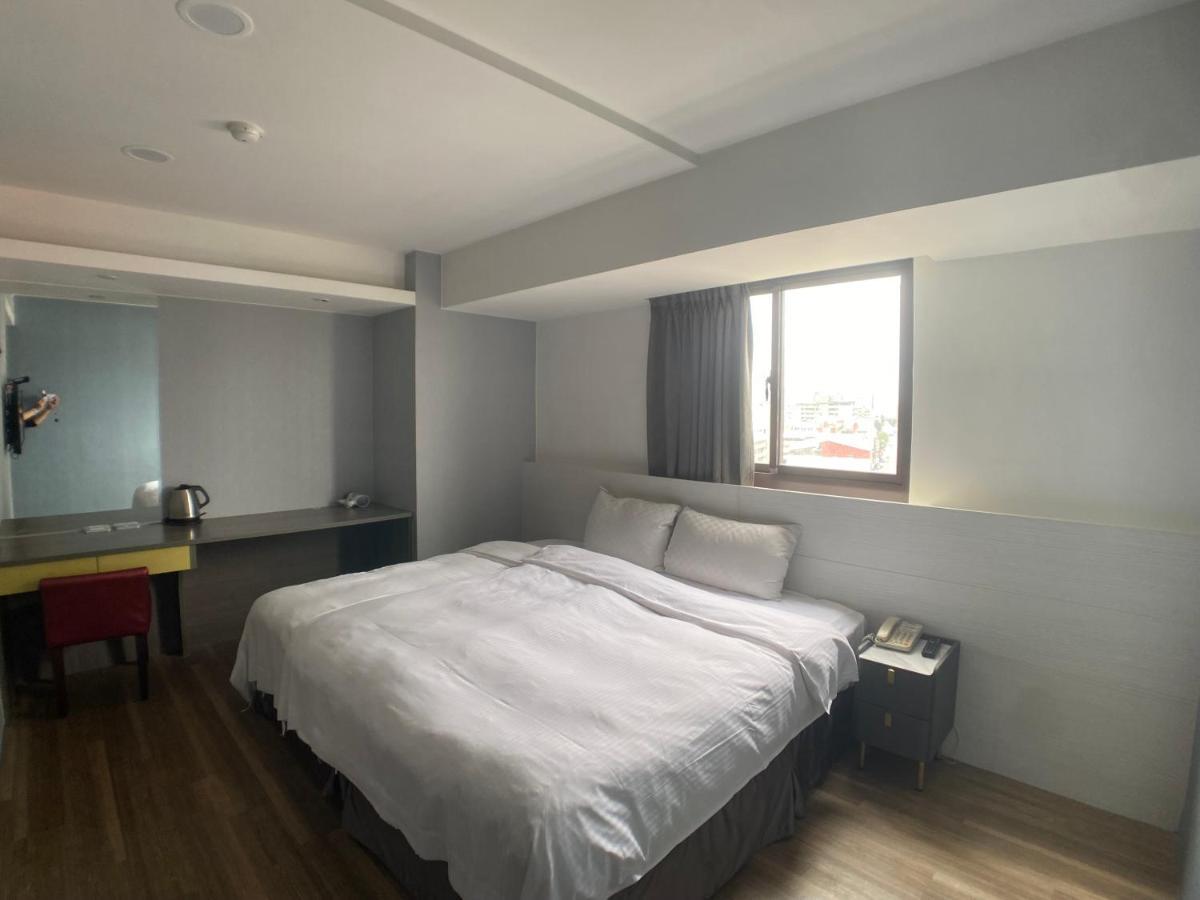 Bonjour Hotel Taichung Dış mekan fotoğraf