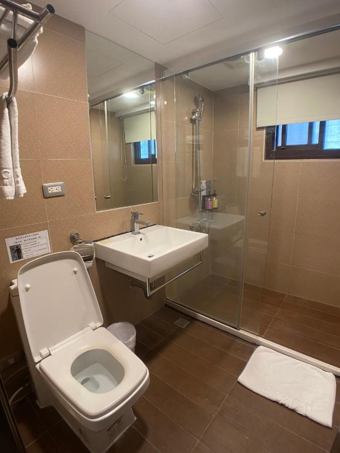 Bonjour Hotel Taichung Dış mekan fotoğraf
