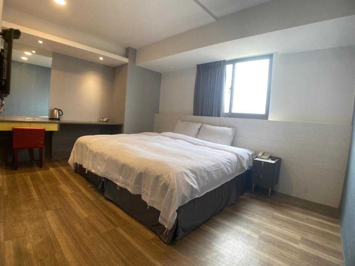 Bonjour Hotel Taichung Dış mekan fotoğraf