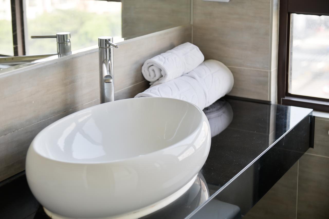 Bonjour Hotel Taichung Dış mekan fotoğraf